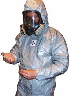 Anders_Behring_Breivik_in_chemical_suit